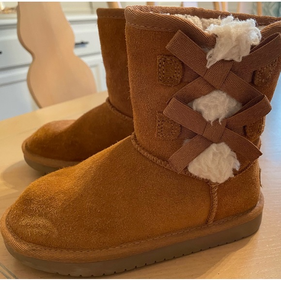 Kids Koolaburra Boots - Picture 2 of 4